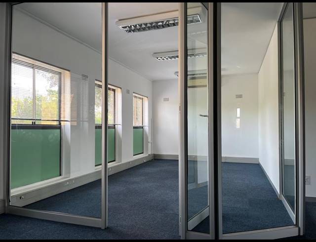 BUSINESS PROPERTY TO RENT IN CLAREMONT